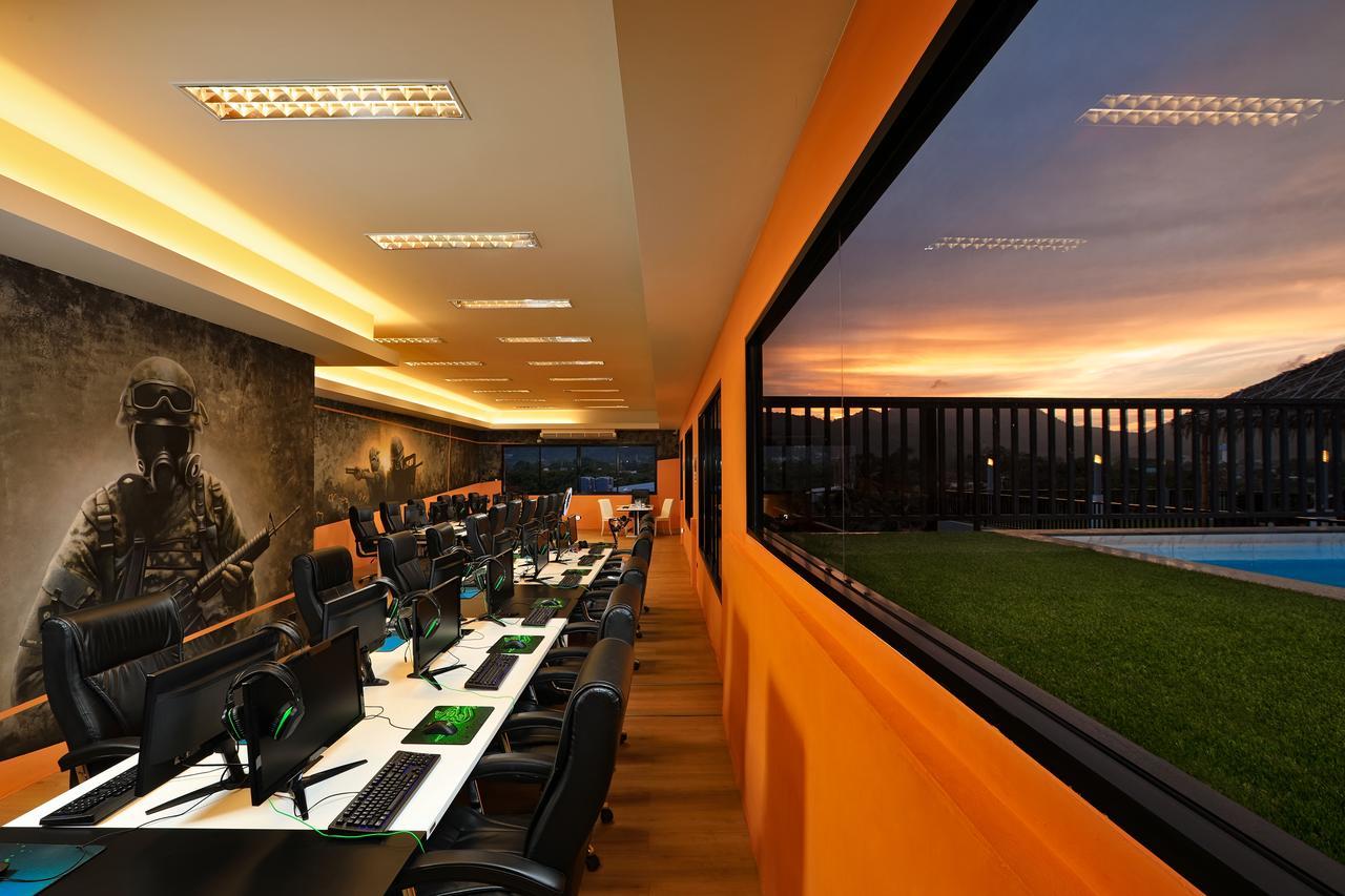 Gamers Paradise Hotel Chalong Esterno foto