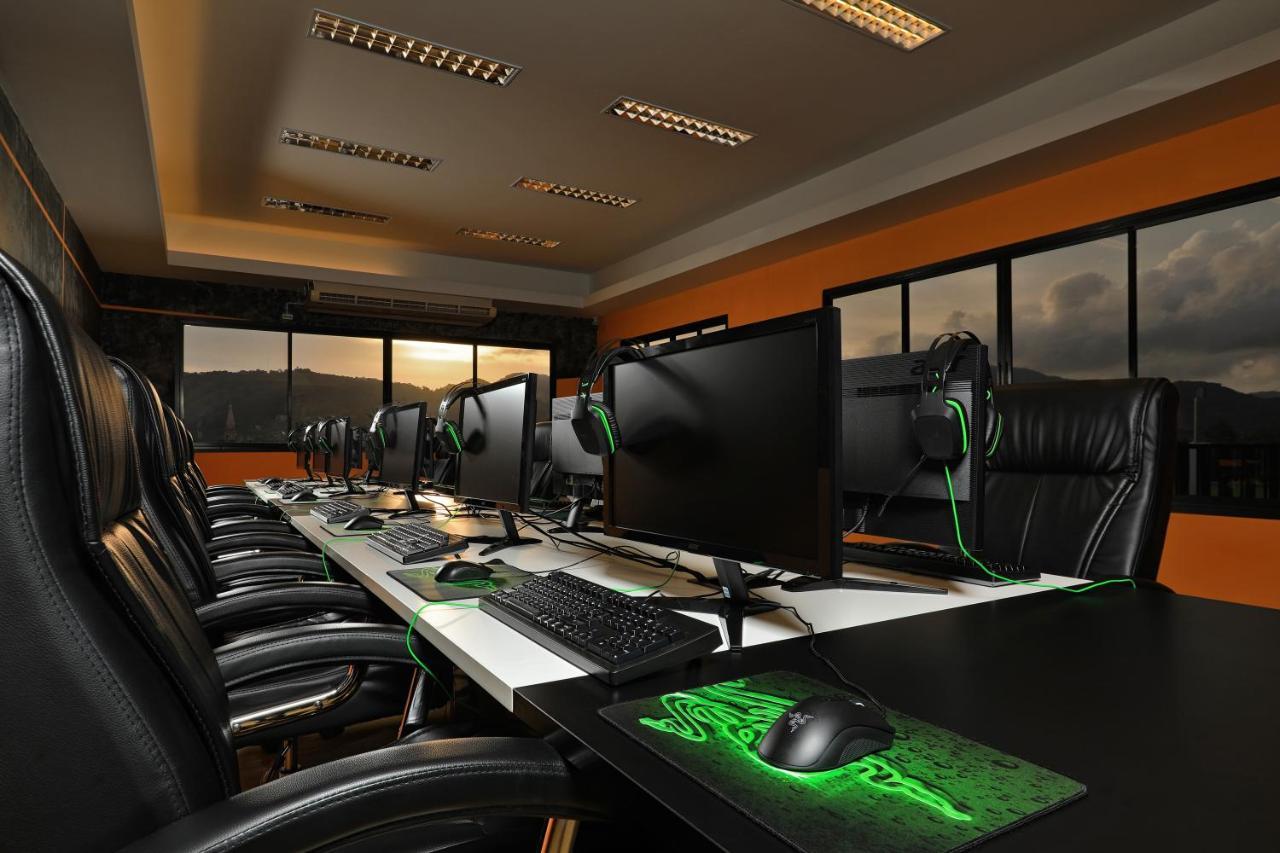 Gamers Paradise Hotel Chalong Esterno foto
