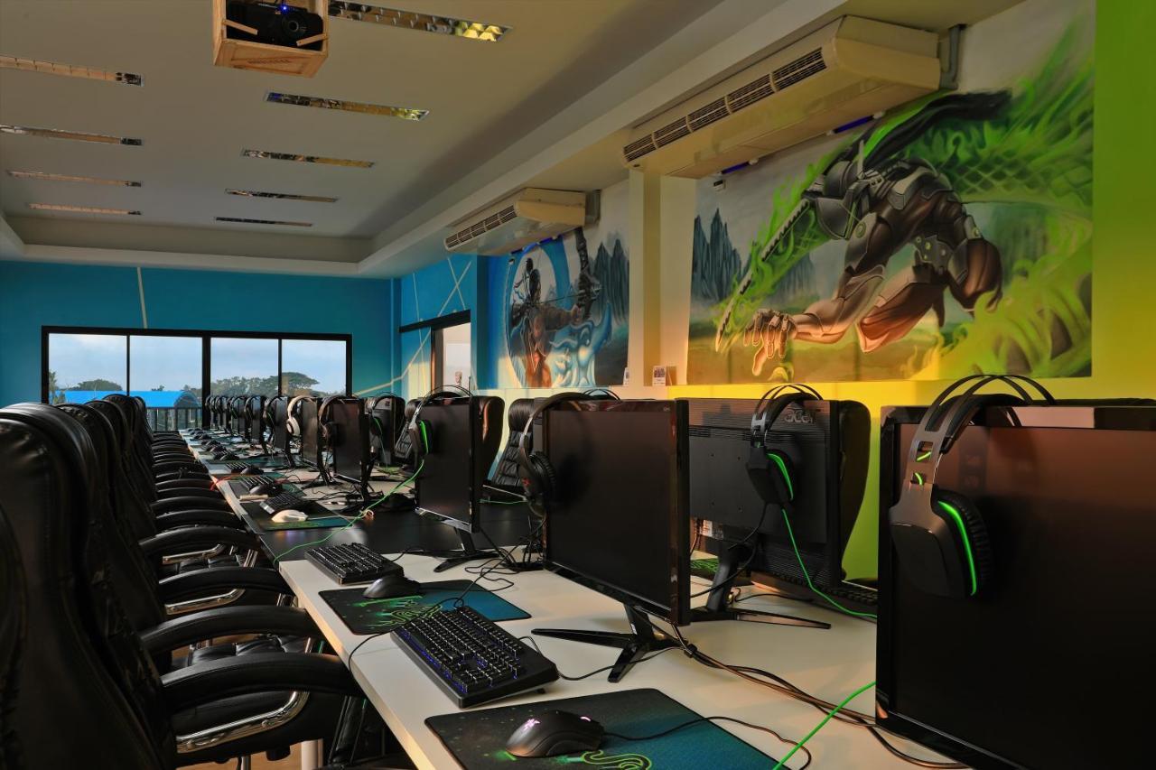 Gamers Paradise Hotel Chalong Esterno foto