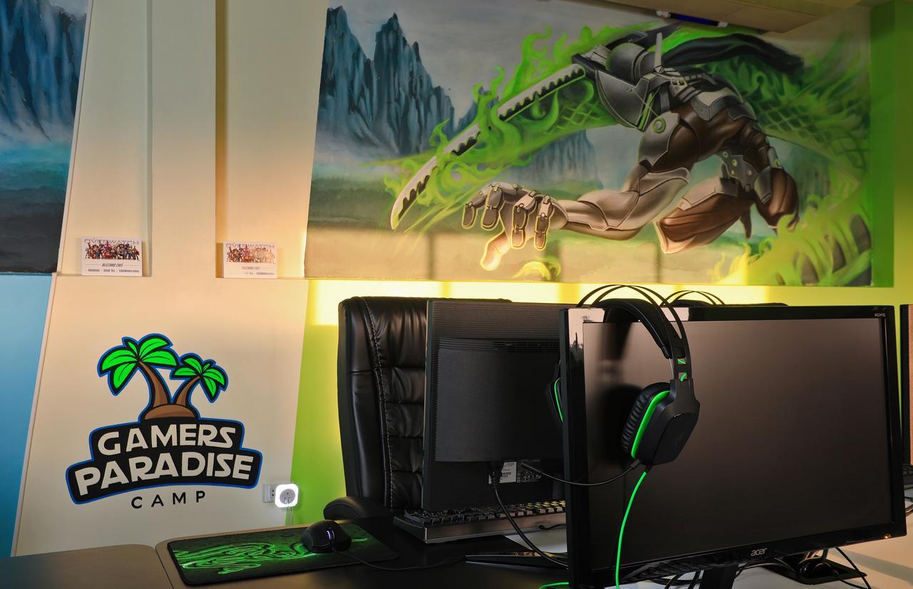 Gamers Paradise Hotel Chalong Esterno foto